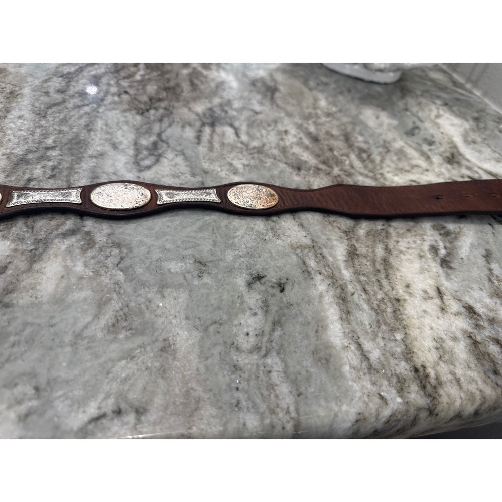 Womens vintage western scallop concho leather belt engraved silver-toned concho - Picture 5 of 6